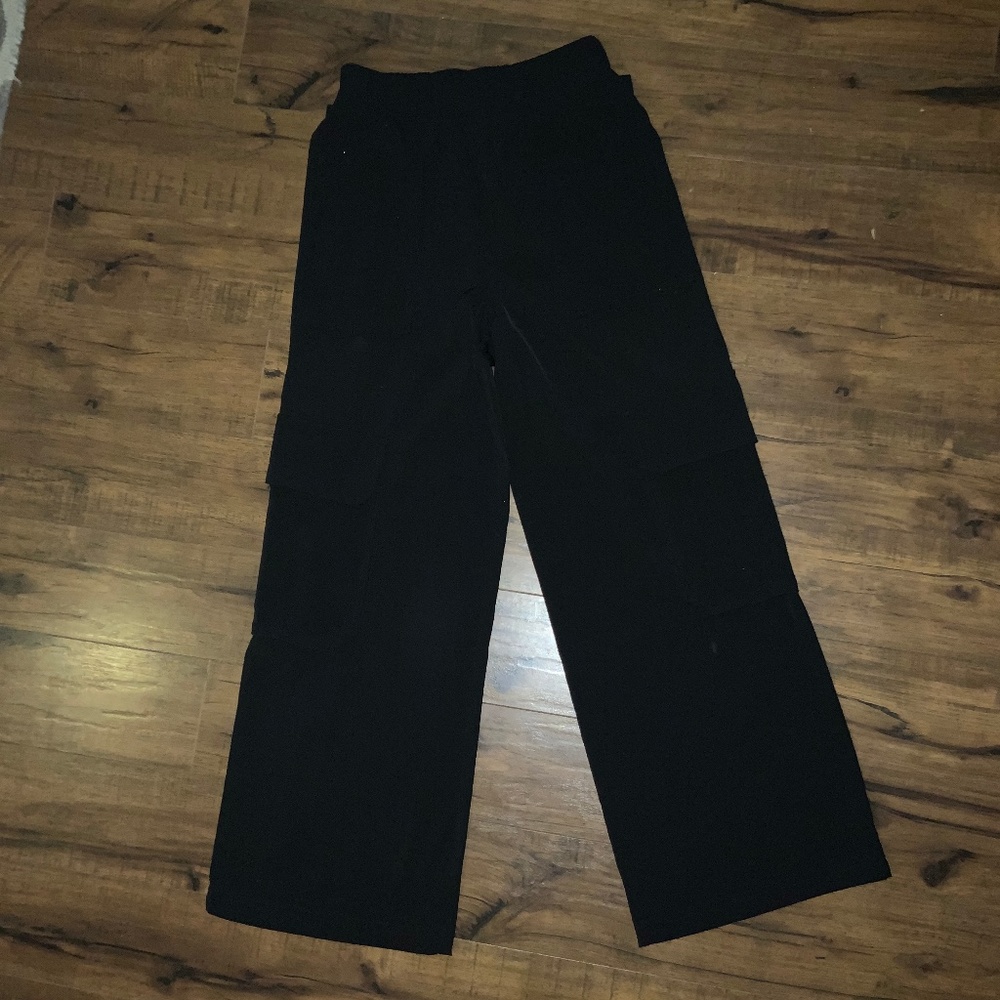 Wide Leg Cargo Pant